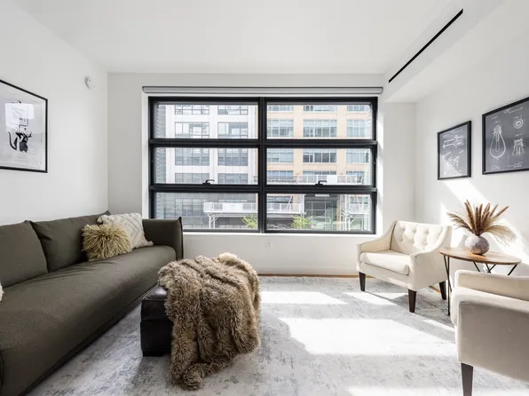 547 West 47th Street image 1 of 18