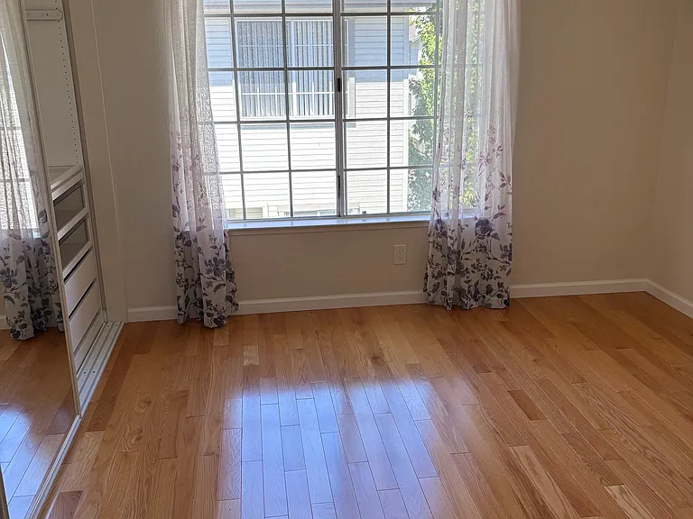 975 Belmont Ter #7 — Photo 8