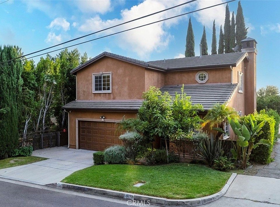 1st image of 421 S Sunset Canyon Dr
