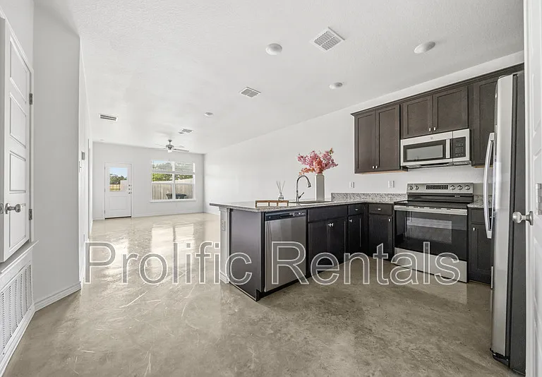 8901 Prickly Ash Dr #B — Photo 7