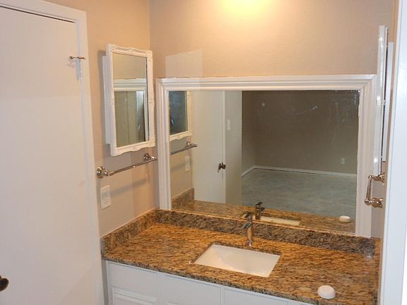3rd image of 4248 Willow Bend Ln