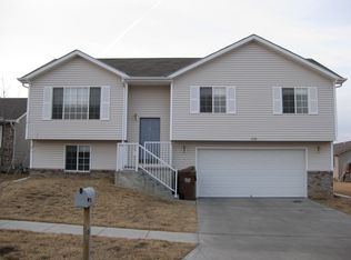 1621 Blackhawk Cir, Lincoln, NE 68521