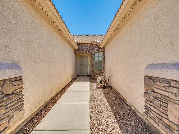 5th image of 3681 E Camden Ave