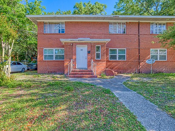 2nd image of 3147 Belden Cir #3149