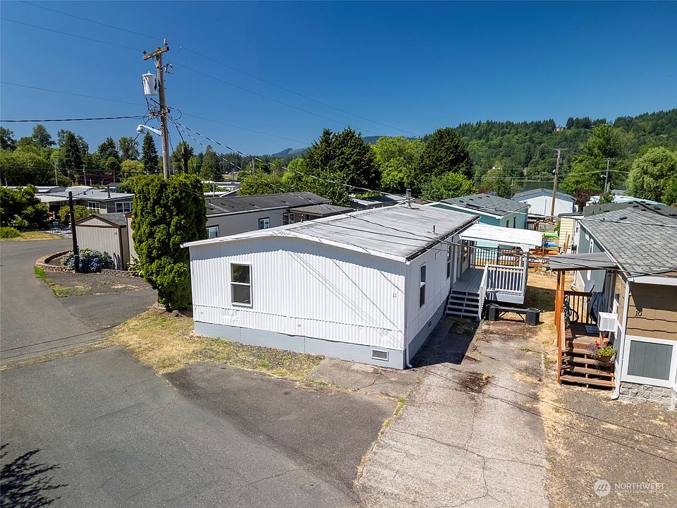 1st image of 4045 49th Avenue SW #11