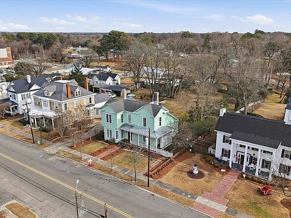 14th image of this home