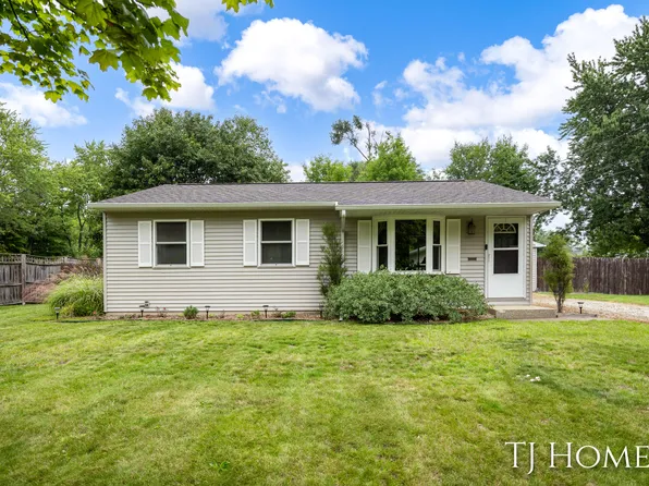 2231 Oakcreek Ave, Kalamazoo, MI 49004