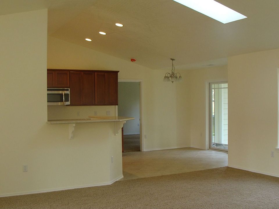 2nd image of 109 Jibs Ln