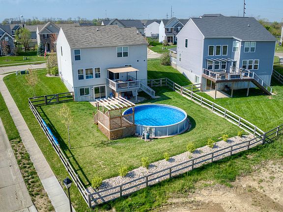 2nd image of 362 University Dr