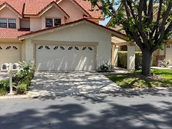 30430 Passageway Pl, Agoura Hills, CA 91301