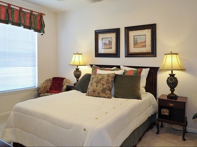 1st image of 714 Epworth Pl