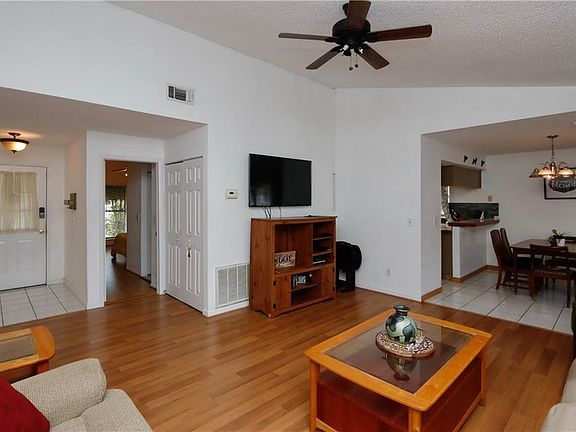 4th image of 4325 Shadberry Dr
