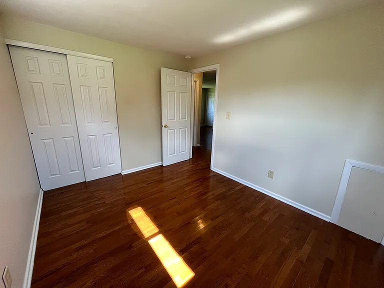 Fairglade Apartments — Photo 8