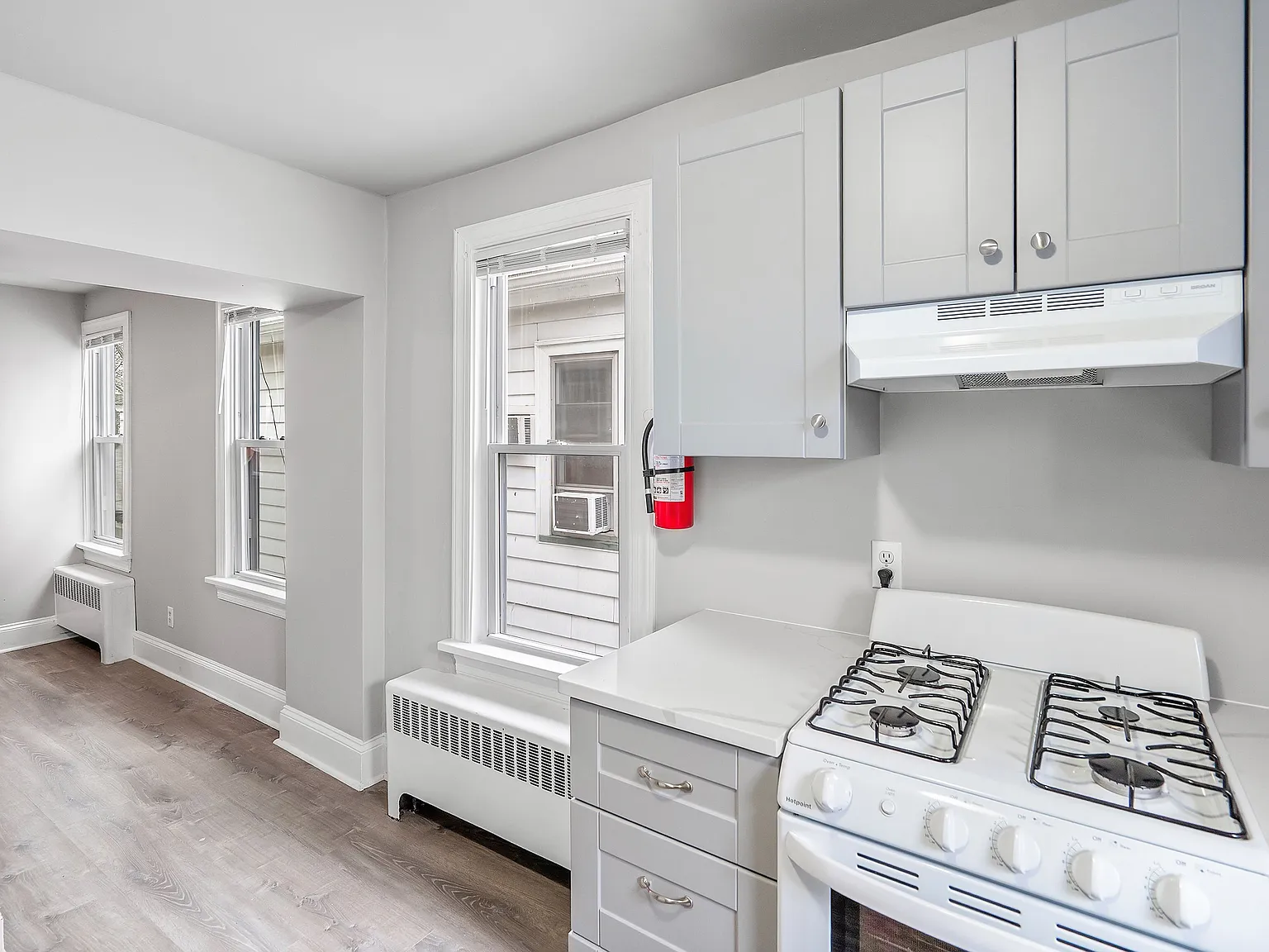 2 bed, 1856 sqft, $2,099 — Photo 2