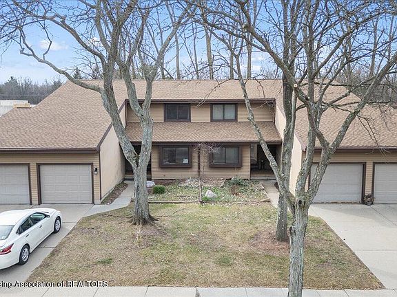 2nd image of 2022 E Provincial House Dr