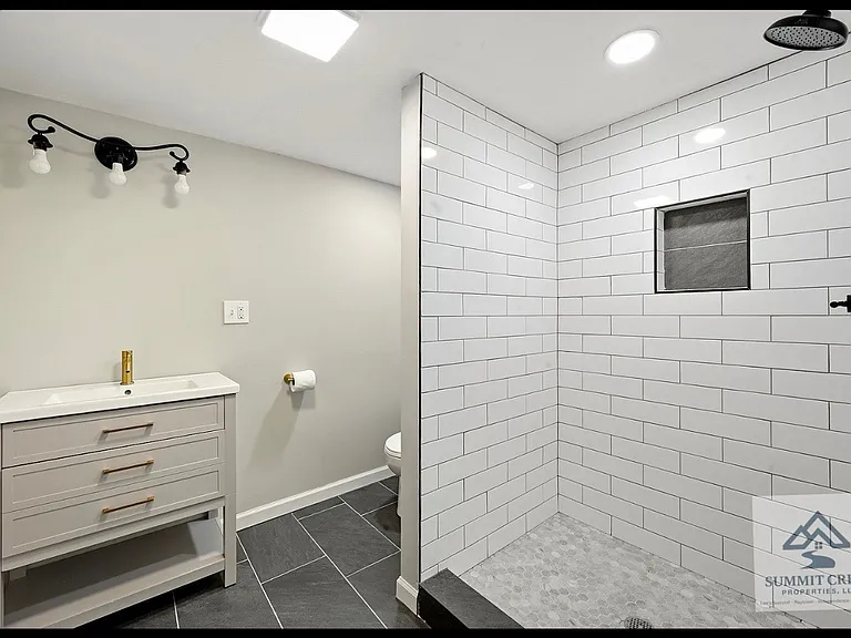7317 Elm St — Photo 12