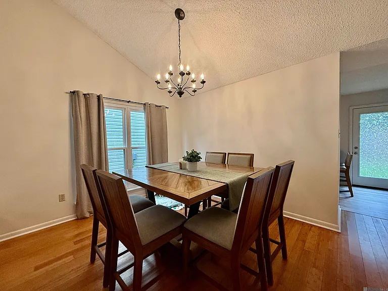 419 Bonarbridge Dr — Photo 5