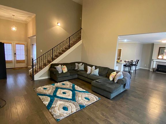 3rd image of 13350 Lapstone Ln