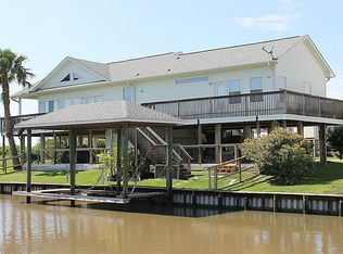 1226 Island Dr, San Leon, TX 77539