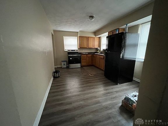 3rd image of 207 E Sunrise Ave
