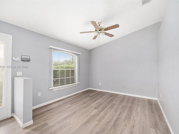 4th image of 20 Pine Court Loop