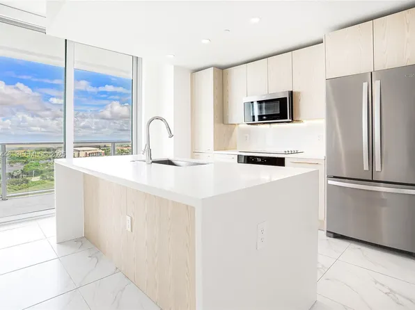 2000 Metropica Way, Sunrise, FL