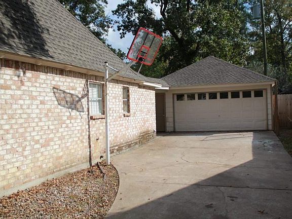 3rd image of 5927 Spanish Oak Dr