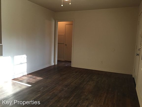 5th image of 205 Westfork Dr S