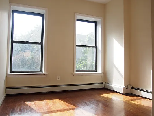 Rented by Evergreen Realty & Investments | media 22