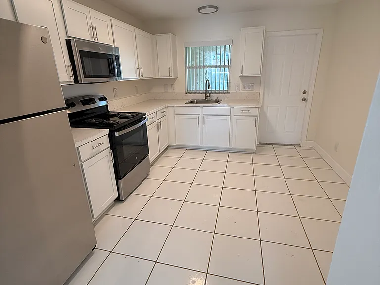 141 Pine Ln #141 — Photo 6