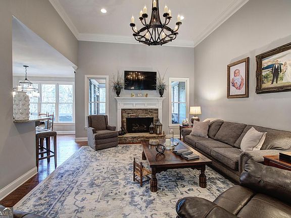5th image of 48 Mission Hills Dr