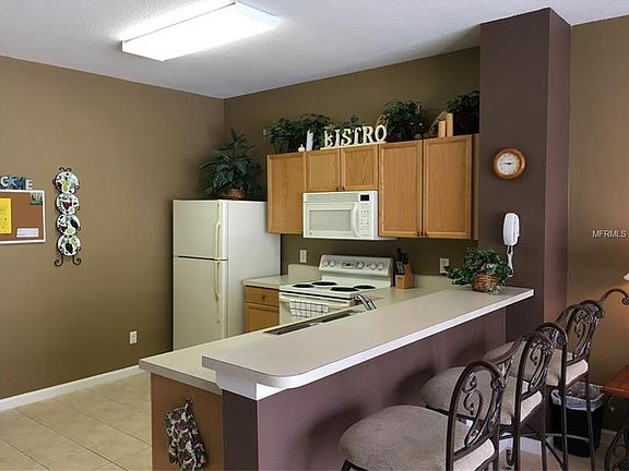 3rd image of 8119 Princess Palm Ln