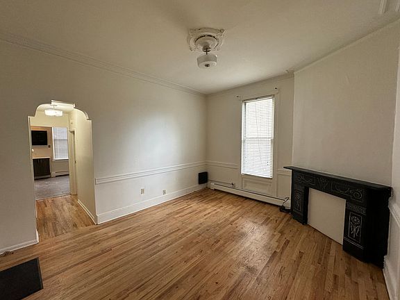 4th image of 94 Manhattan Ave APT 2