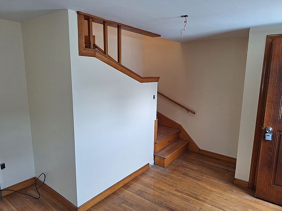 5th image of 20-22 Yew Dr
