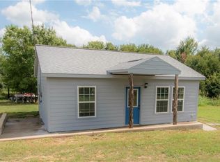 909 Star Dr, Granbury, TX 76049