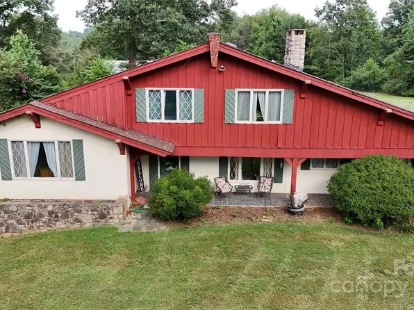 2285 Tarheel Pl, Lenoir, NC 28645