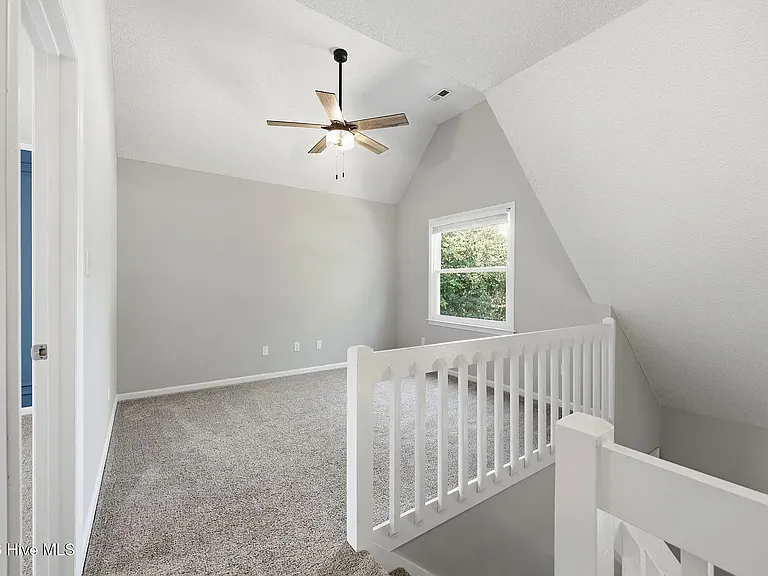 2117 Canyon Dr — Photo 18