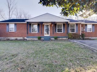 545 Harding Pl, Nashville, TN 37211