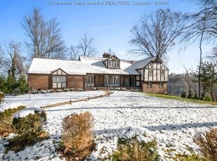 114 Quarterhorse Dr, Scott Depot, WV 25560