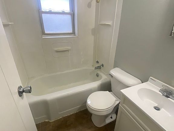 4th image of 1203 E 11th St #1215-2