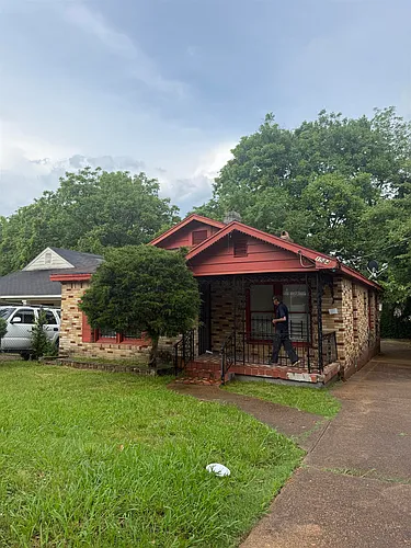 1584 Carpenter St Photo 1