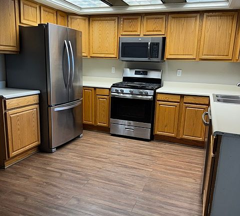 2nd image of 502 S 96th Ave
