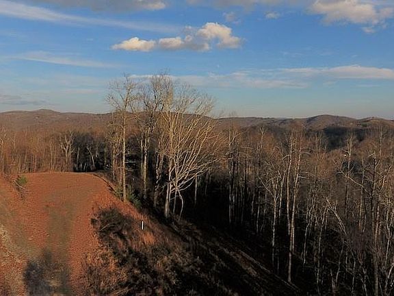 2nd image of 92 Wintergreen Patch Ln