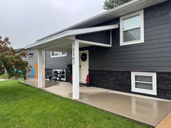 2307 Colorado Dr, Sturgis, SD 57785