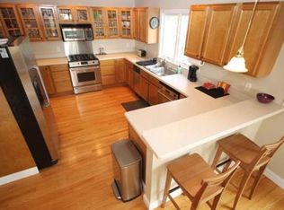 127 Newport Rd, Hull, MA 02045