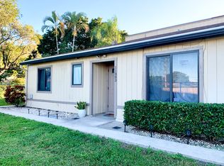 11883 Sturbridge Ln, Wellington, FL 33414