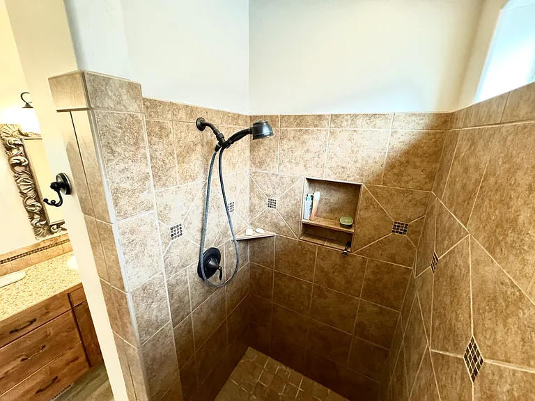 982 E Winding Creek Dr — Photo 11