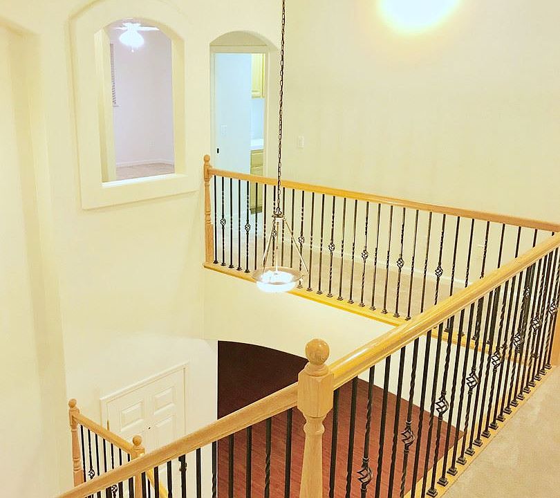 1st image of 9721 McKenna Dr