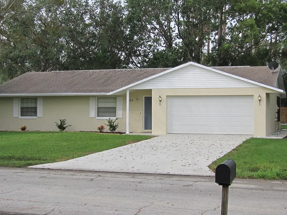 1508 Travelers Palm Dr