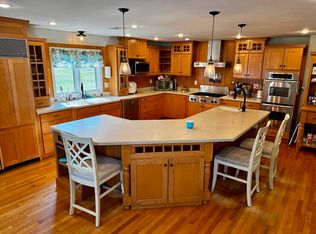 74 Fiske Hill Rd, Sturbridge, MA 01566